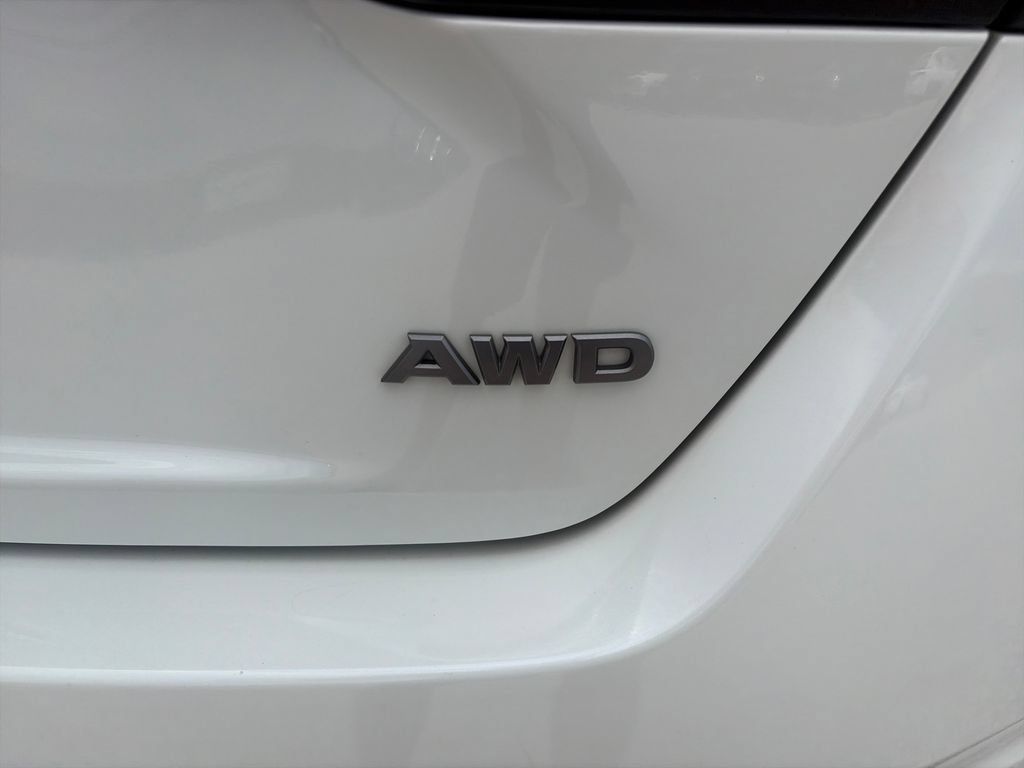 Used 2024 Nissan Altima 2.5 SV AWD/4WD image 32