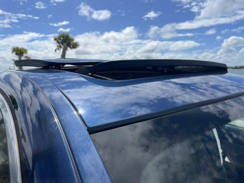 Used 2022 BMW 750i xDrive image 34