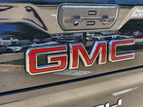 Used 2024 GMC Sierra 2500 Denali w/ Denali Reserve Package AWD/4WD image 37