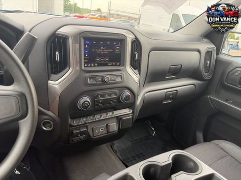 Used 2023 Chevrolet Silverado 1500 Custom AWD/4WD image 17