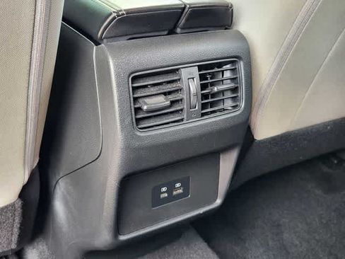 Used 2023 Nissan Rogue SV FWD image 29