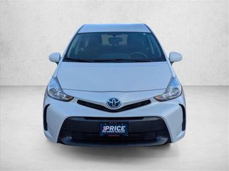Used 2017 Toyota Prius V Two video 2