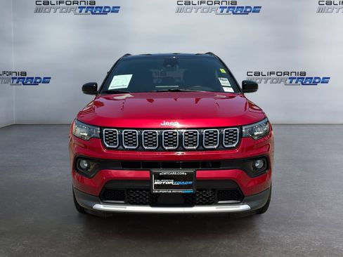 Used 2024 Jeep Compass Limited AWD/4WD image 2