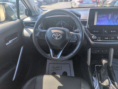 Used 2024 Toyota Corolla Cross XLE AWD/4WD image 13