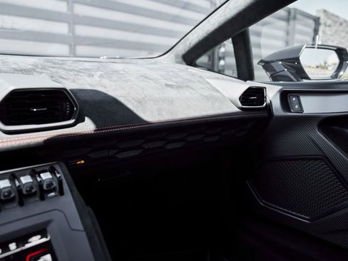 Used 2024 Lamborghini Huracan STO image 74