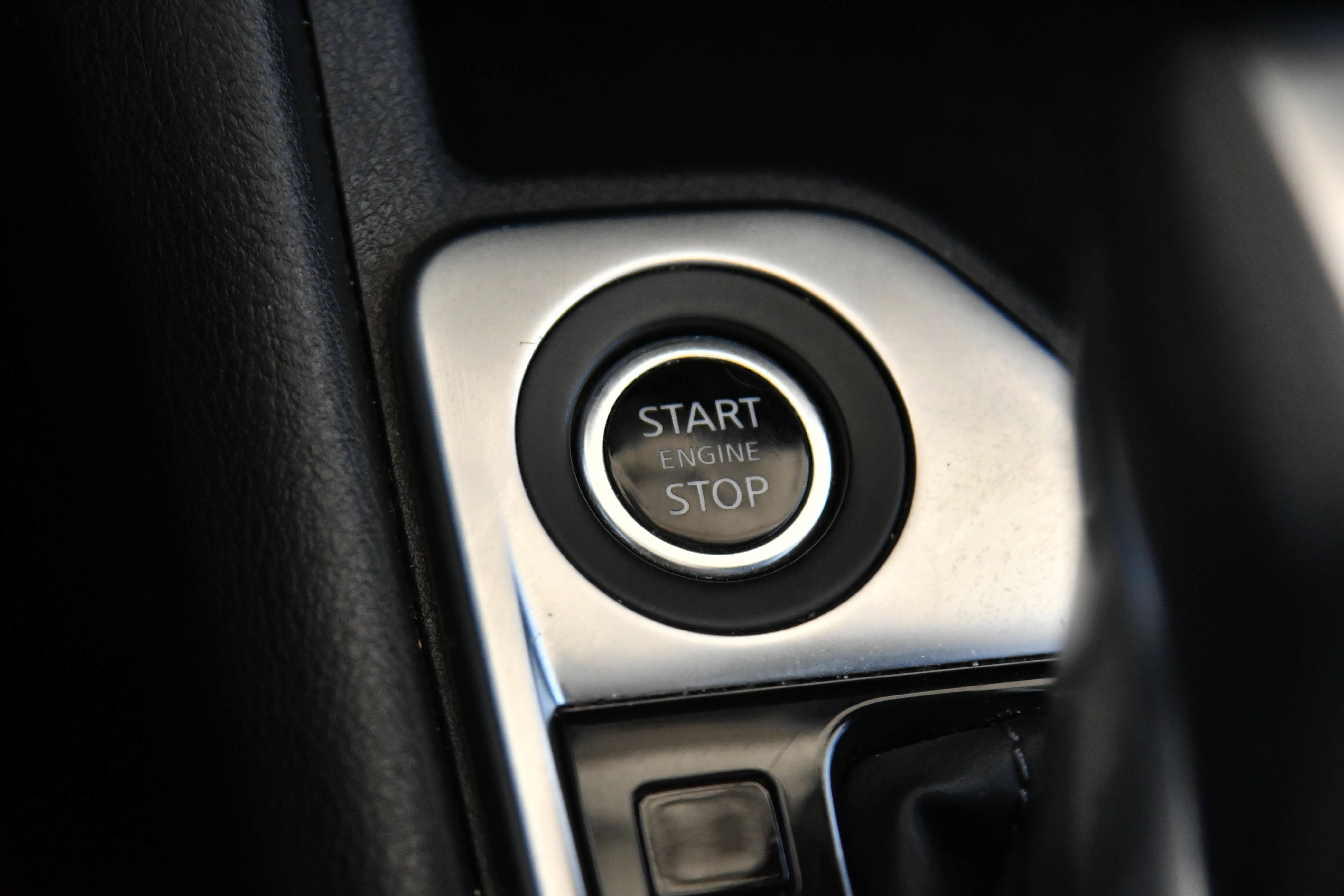 Used 2025 Nissan Sentra SV FWD image 24