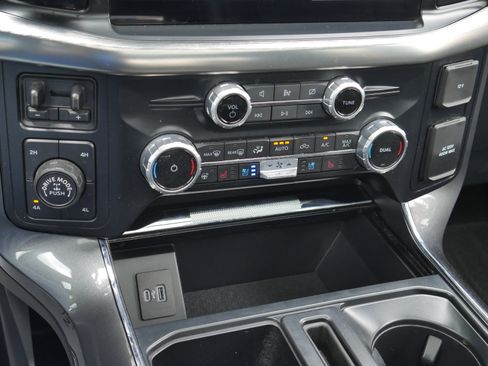 Certified 2023 Ford F150 Lariat w/ FX4 Off-Road Package AWD/4WD image 17