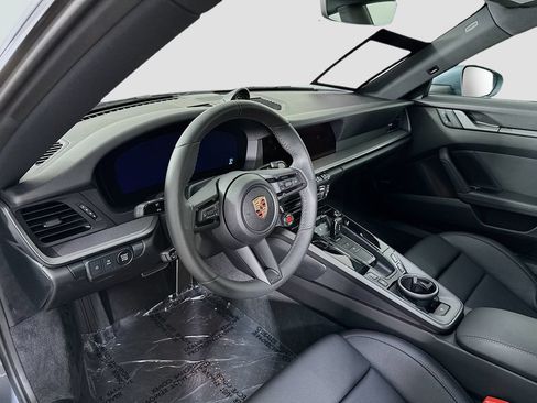 Certified 2025 Porsche 911 Carrera RWD image 4