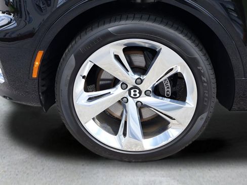 New 2025 Bentley Bentayga image 6