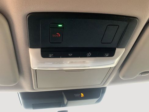 Used 2023 Mitsubishi Outlander SE image 13