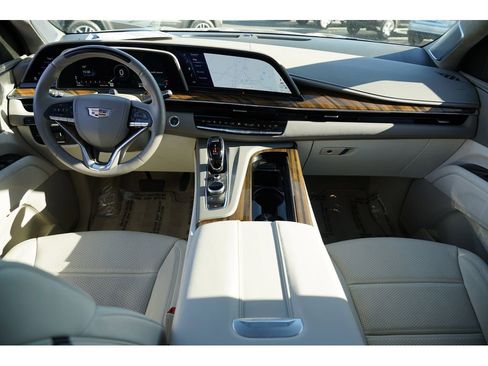 Used 2024 Cadillac Escalade Sport Platinum image 28