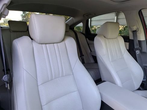 Used 2021 Honda Accord Touring image 6
