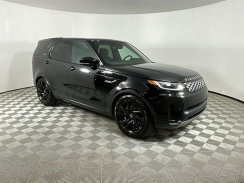 Certified 2025 Land Rover Discovery S AWD/4WD image 6