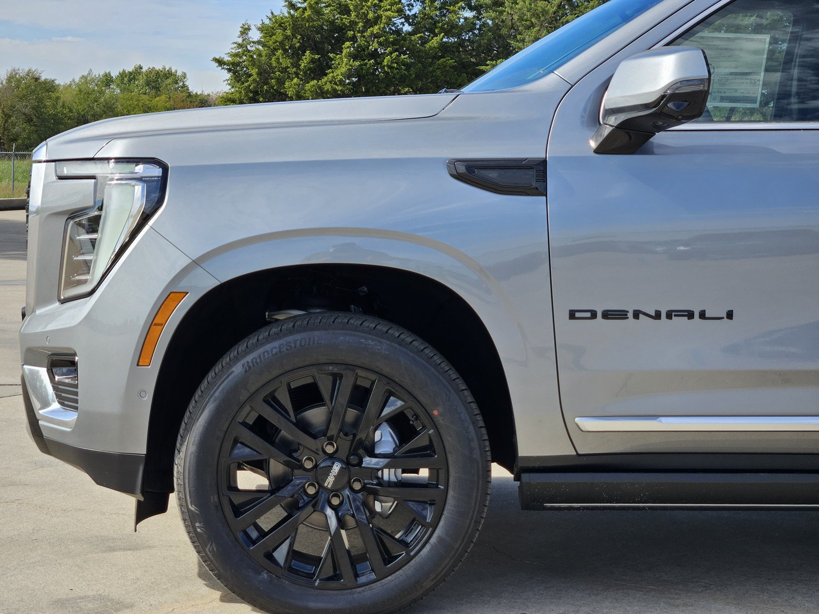 New 2027 GMC Yukon Denali w/ Denali Reserve Package AWD/4WD image 6