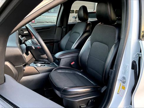 Certified 2023 Ford Escape ST-Line image 7