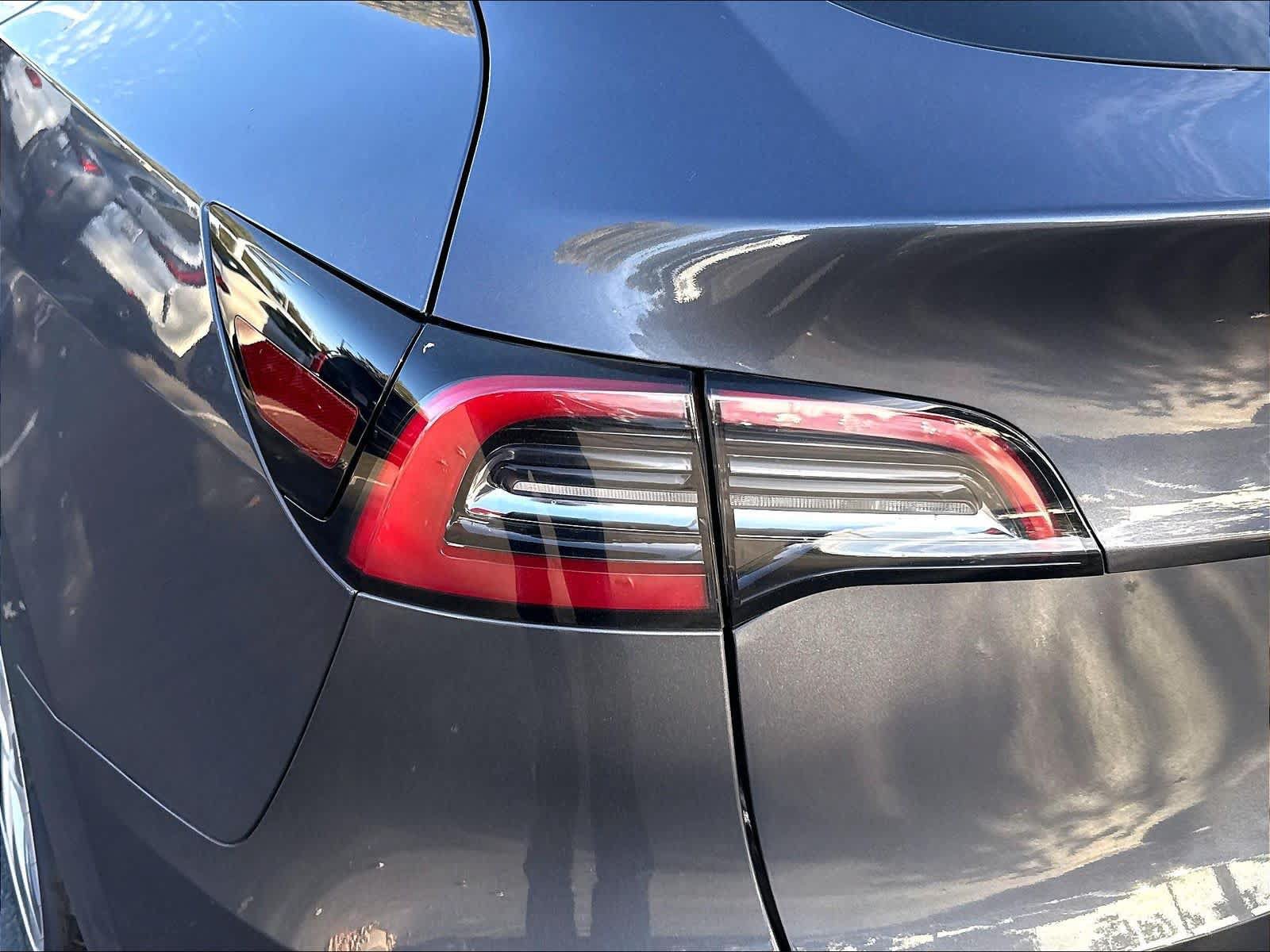 Used 2023 Tesla Model Y AWD image 22