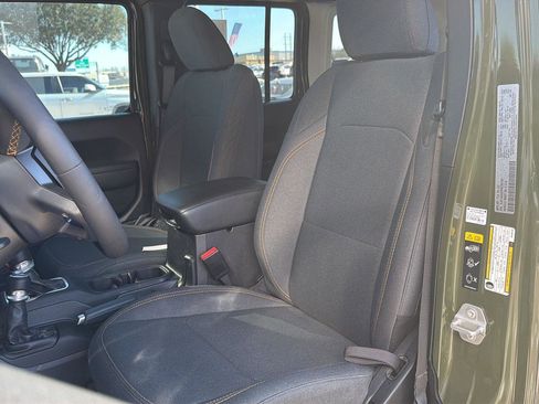 Used 2024 Jeep Wrangler Sport S image 11