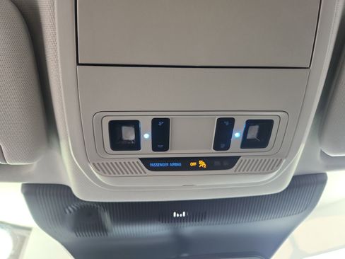 Used 2025 Ford Explorer Active image 28