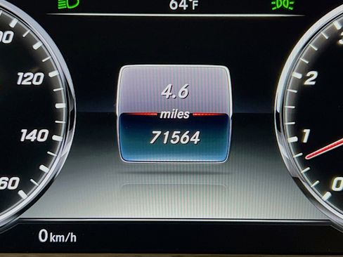 Used 2017 Mercedes-Benz S 550 Sedan w/ Premium Package image 8
