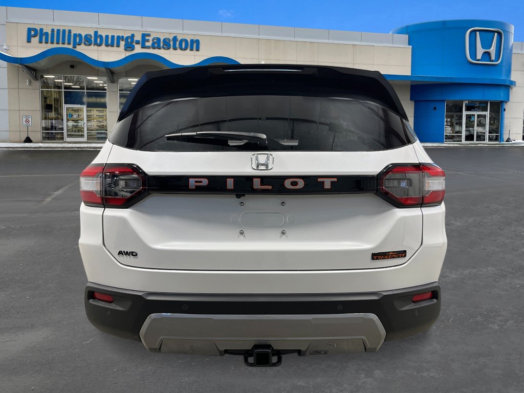 New 2026 Honda Pilot TrailSport image 4