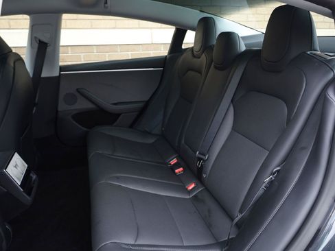 Used 2025 Tesla Model 3 Long Range RWD image 22