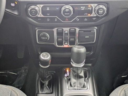 New 2026 Jeep Gladiator Sport AWD/4WD image 20