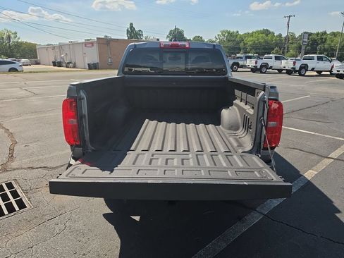 Used 2022 Chevrolet Colorado Z71 AWD/4WD image 12