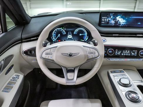 Certified 2023 Genesis Electrified GV70 w/ Prestige Package AWD/4WD image 20