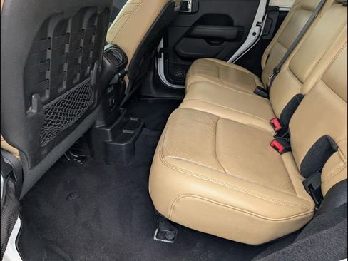 Used 2019 Jeep Wrangler Unlimited Rubicon AWD/4WD image 10