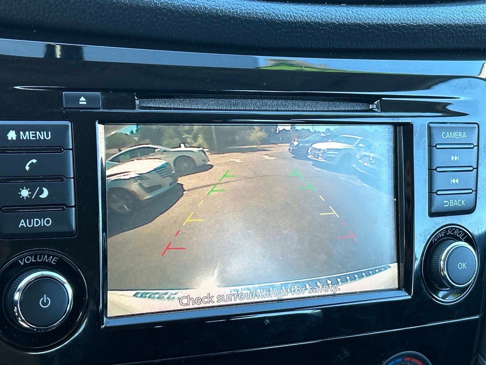 Used 2018 Nissan Rogue S AWD/4WD image 26