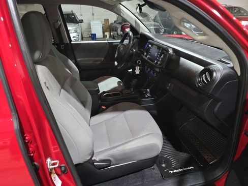 Used 2020 Toyota Tacoma SR AWD/4WD image 35