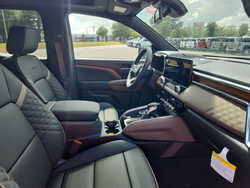 New 2026 GMC Canyon Denali AWD/4WD image 6