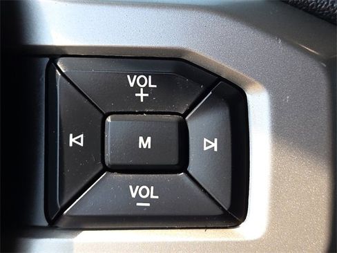 Used 2020 Ford F150 Lariat image 24