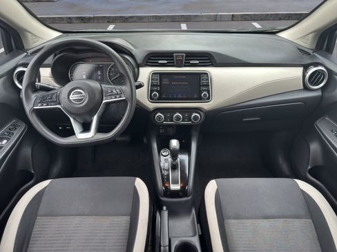 Used 2021 Nissan Versa SV image 14