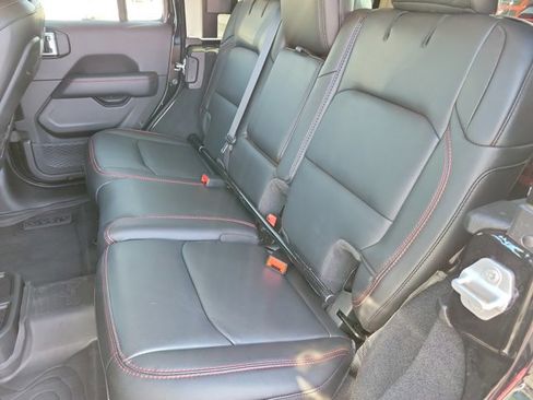 Used 2023 Jeep Wrangler Unlimited Rubicon w/ Xtreme 35 Tire Package image 17