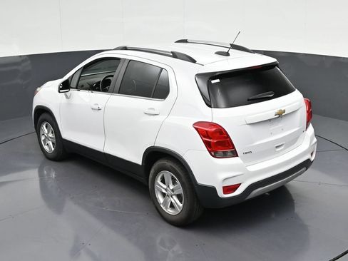 Used 2019 Chevrolet Trax LT FWD image 16