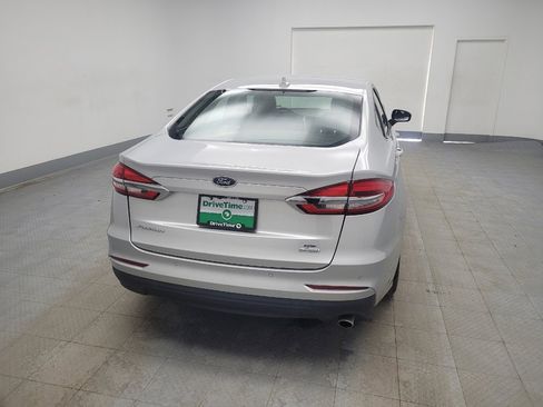 Used 2019 Ford Fusion SE image 7