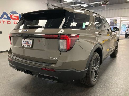 New 2026 Ford Explorer ST-Line w/ ST-Line Street Pack AWD/4WD image 11