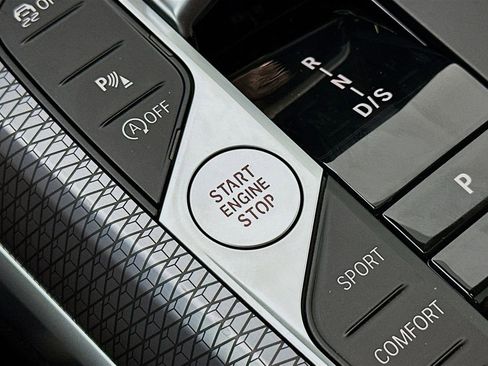 New 2026 BMW 330i xDrive Sedan w/ M Sport Package image 19