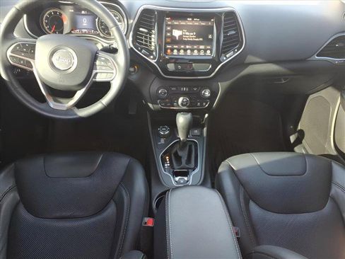 Used 2019 Jeep Cherokee Limited image 13