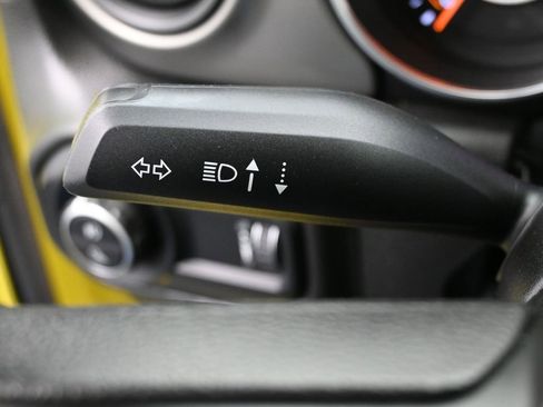 Used 2023 Jeep Gladiator Sport image 16