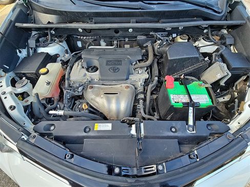 Used 2017 Toyota RAV4 Limited image 32