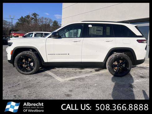 New 2025 Jeep Grand Cherokee Limited w/ Luxury Tech Group II AWD/4WD image 2