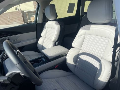 New 2026 Lincoln Nautilus Reserve image 15