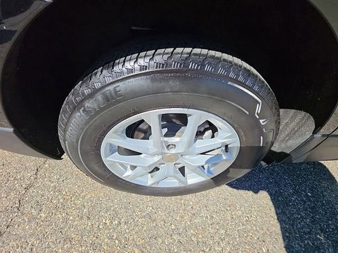 Used 2024 Chevrolet Equinox LT AWD/4WD image 33