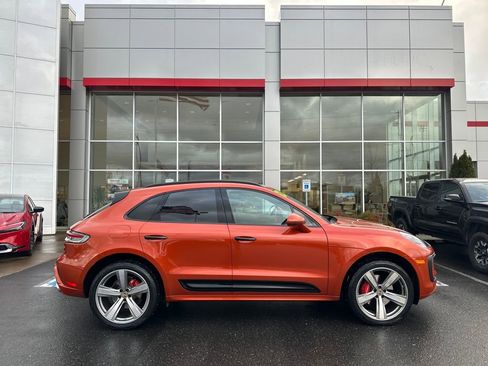 Used 2022 Porsche Macan S image 2