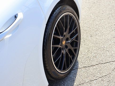 Used 2022 Porsche Panamera 4 Platinum Edition w/ Assistance Package image 37