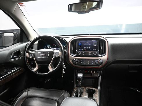 Used 2022 GMC Canyon Denali RWD image 12