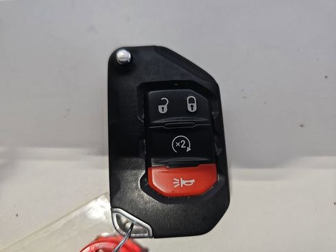 Used 2021 Jeep Wrangler Unlimited Rubicon image 35