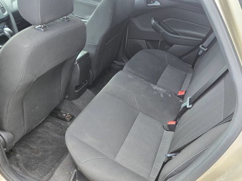 Used 2018 Ford Focus SE FWD image 10